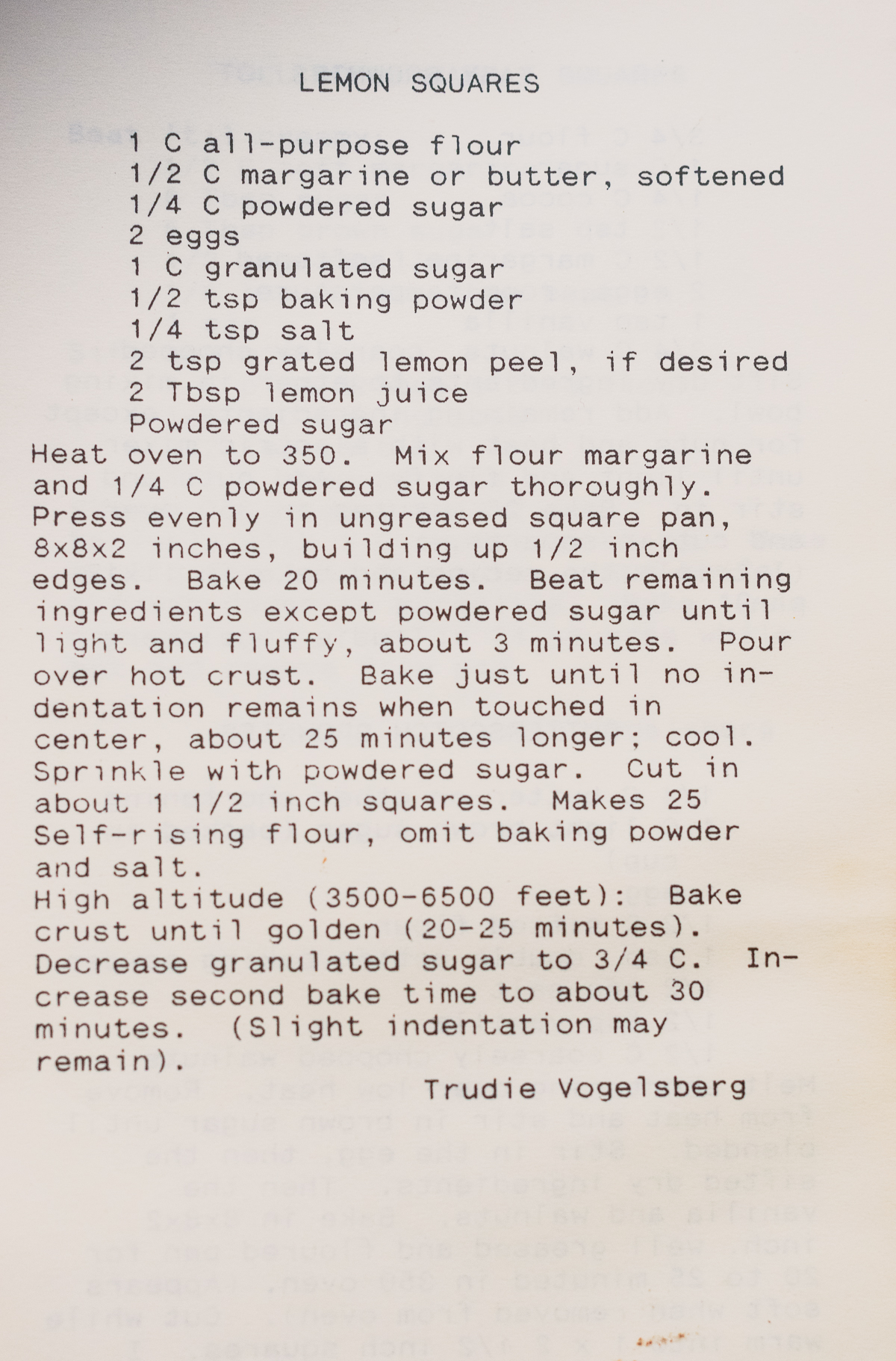 A cookbook recipe for lemon squares.